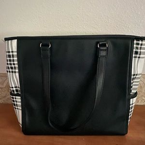 EUC Thirty One Cindy Tote Ltd.